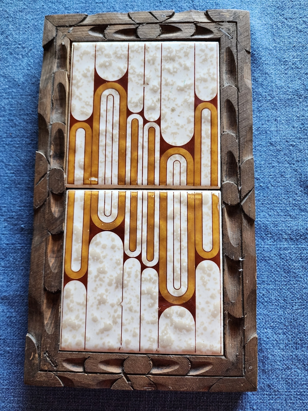 Vintage- MCM Ceramic Tile Trivet-Hot Plate with Amber and Cream Pattern